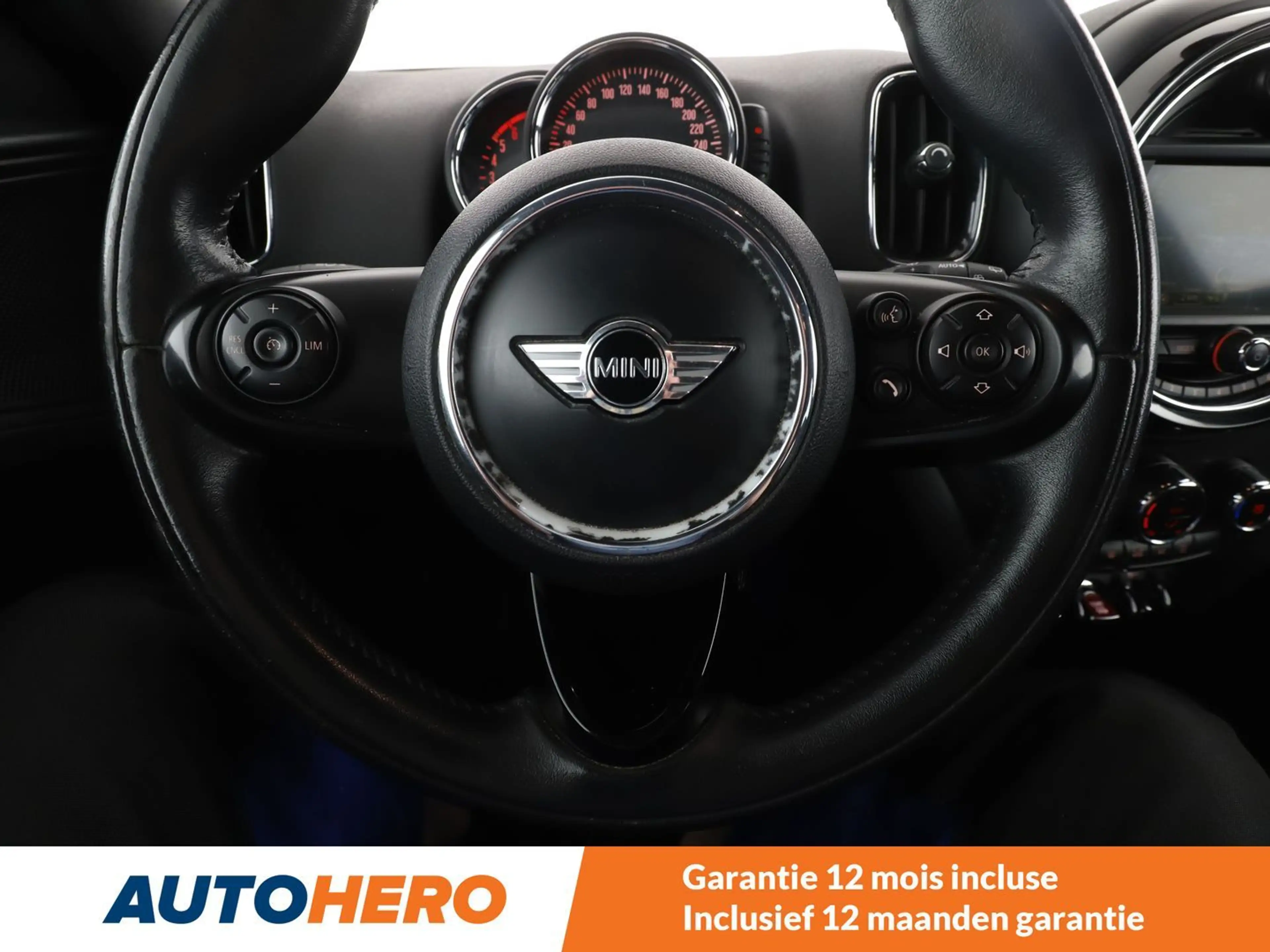 MINI Cooper D Countryman Cooper D — photo 8