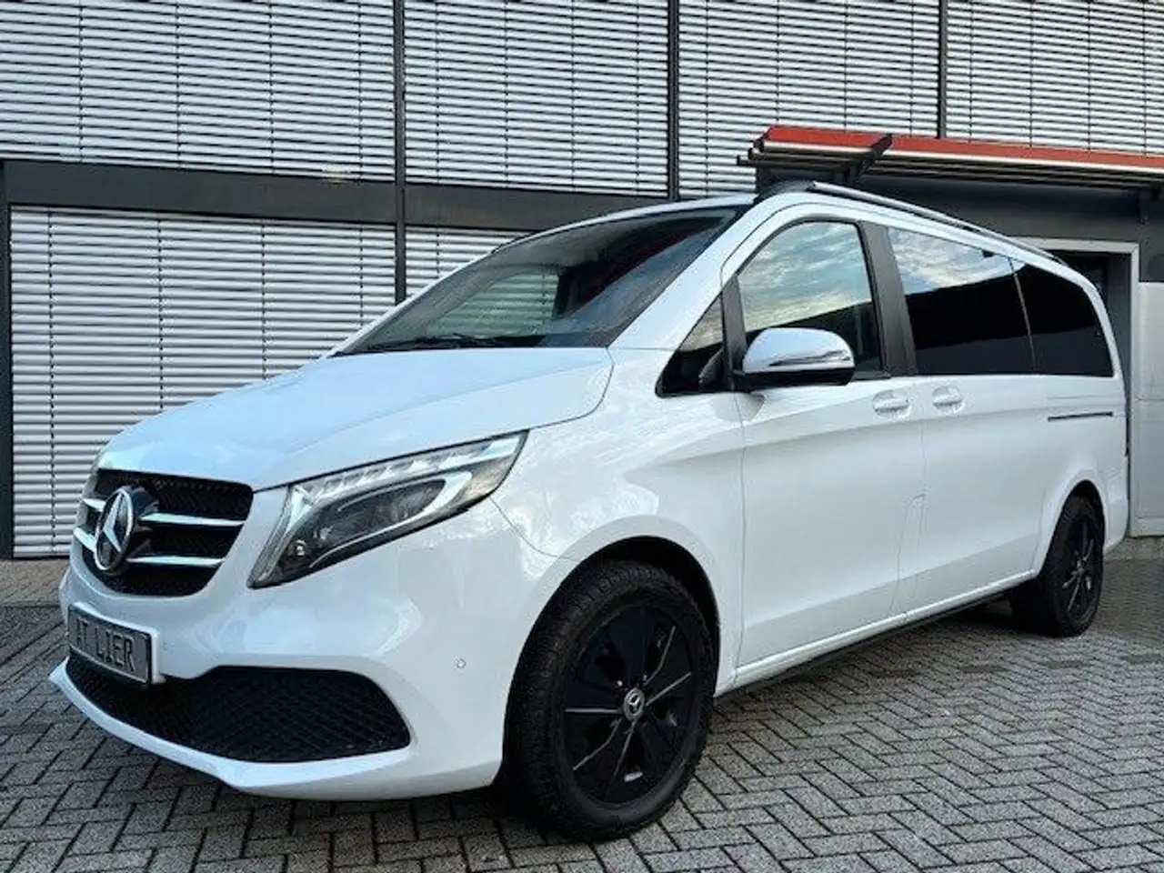 Mercedes-Benz V 300