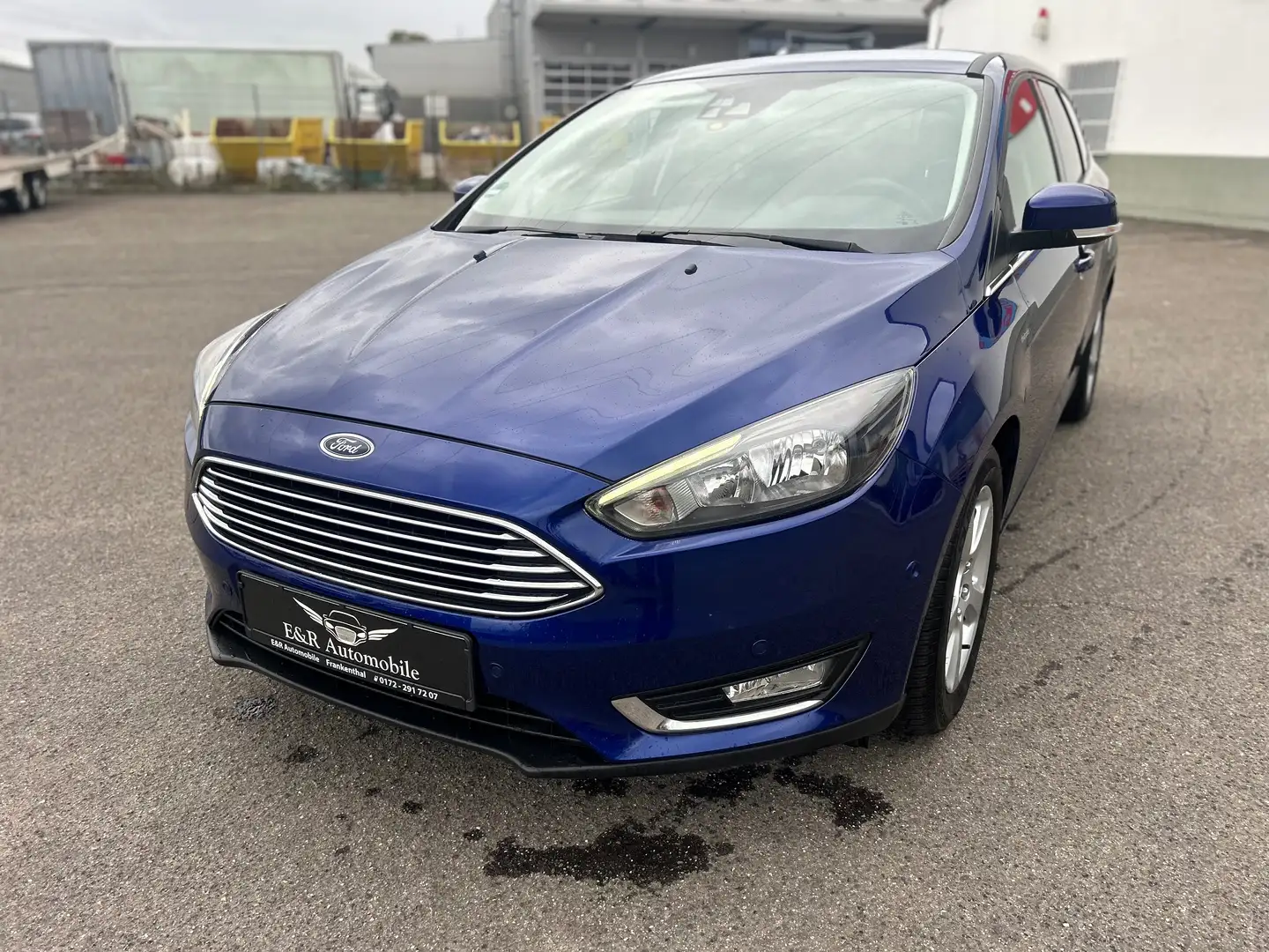 Ford Focus Titanium Blau - 2