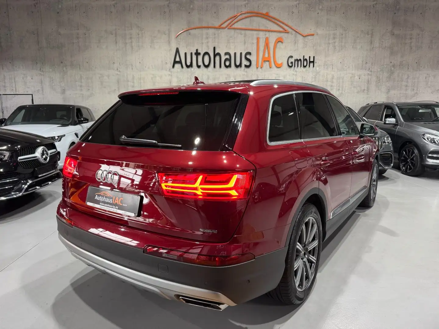 Audi Q7 45 TDI quattro/7.Sitzer/AHK/NACHSICHT/LED/HUD Rot - 2