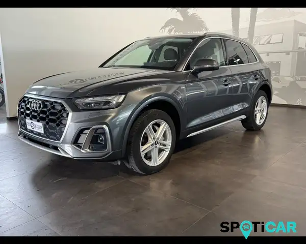 Audi Q5 II 40 2.0 tdi mhev 12V S line quattro s-tronic