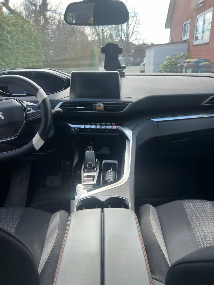 Peugeot 5008 PureTech 130 EAT8 Stop, foto 2