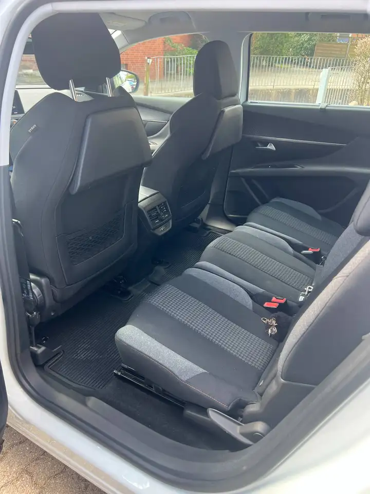 Peugeot 5008 PureTech 130 EAT8 Stop, foto 9
