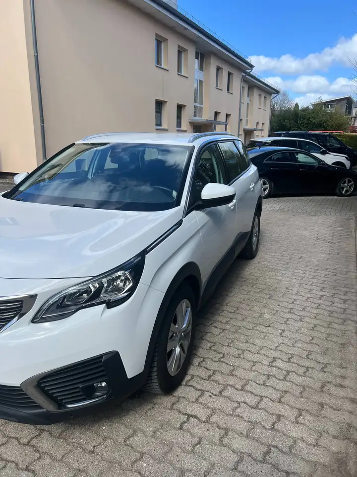 Peugeot 5008 PureTech 130 EAT8 Stop, foto 4
