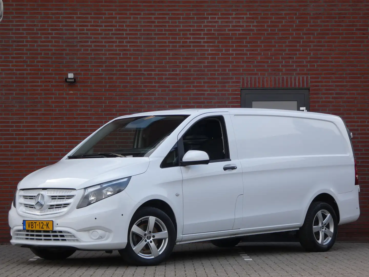 Mercedes-Benz Vito 111 CDI Lang Airco/PDC/Cruise control Wit - 1