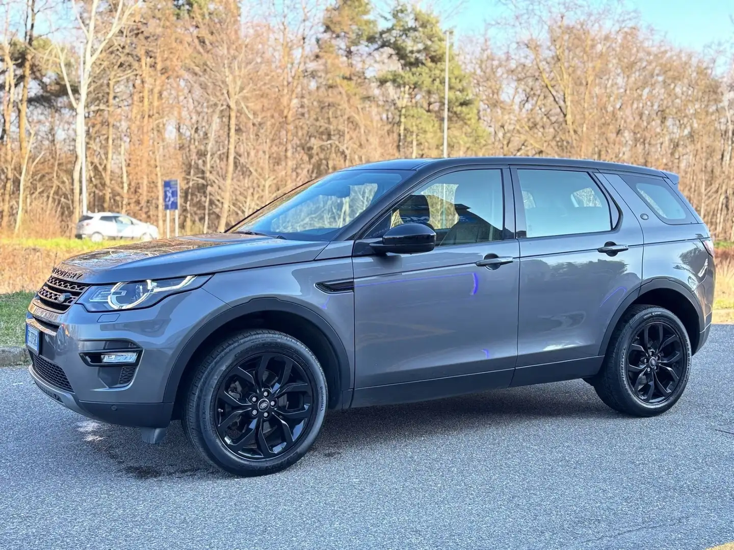 Land Rover Discovery 2.0 SD4 240 CV HSE Luxury Grigio - 2