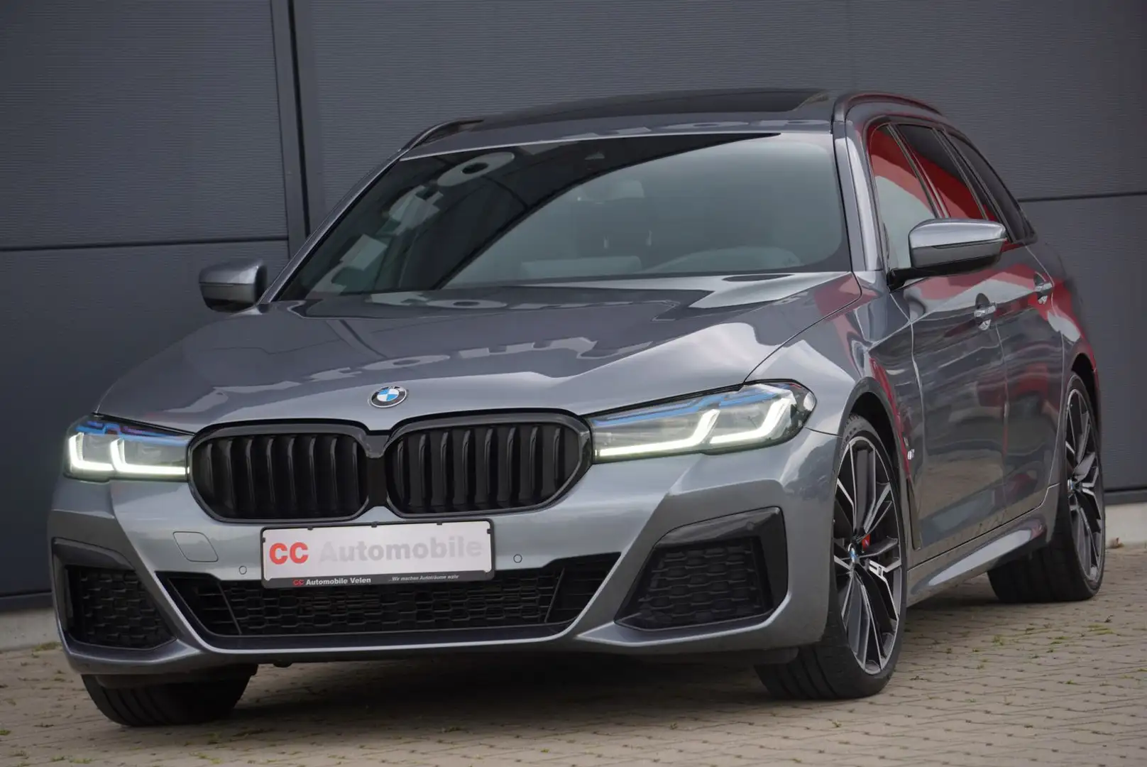 BMW 530 d M-Sport+HUD+Laser+Pano+AHK+Kamera+20Zoll+ Grau - 2