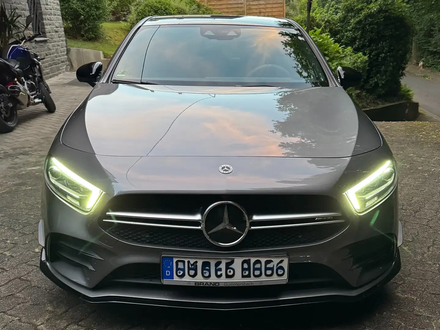 Mercedes-Benz A 35 AMG A 35 AMG 4Matic (177.051) Grau - 1