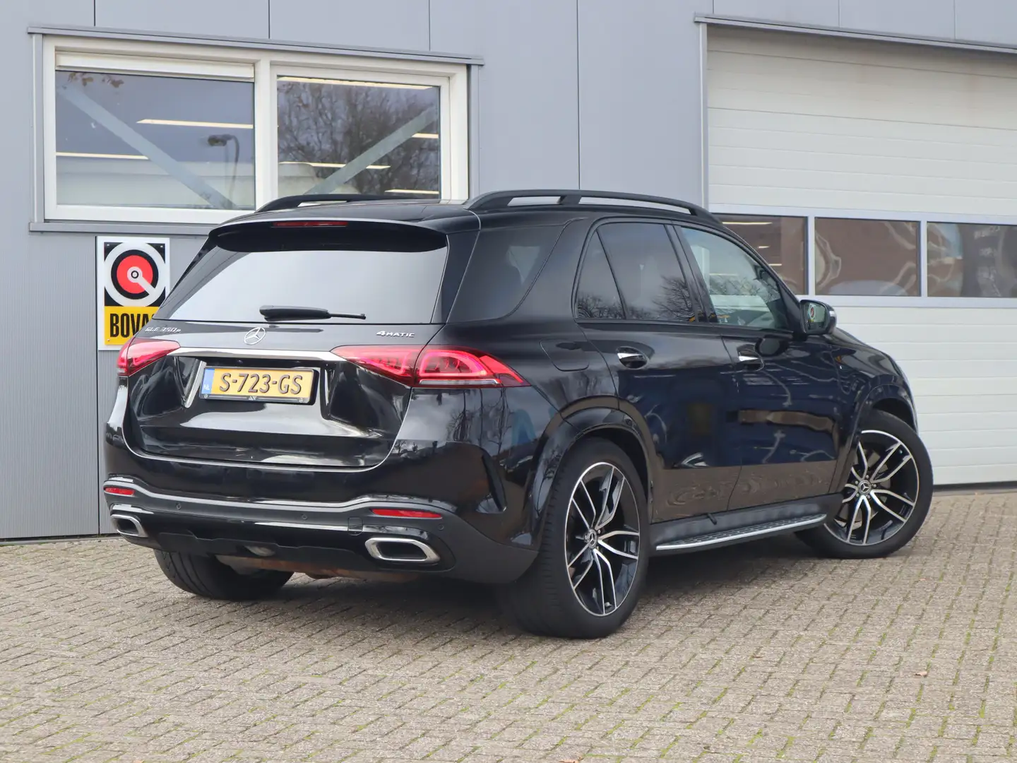 Mercedes-Benz GLE 350 e 4MATIC Premium Plus / AMG / Night / Luchtvering Negro - 2