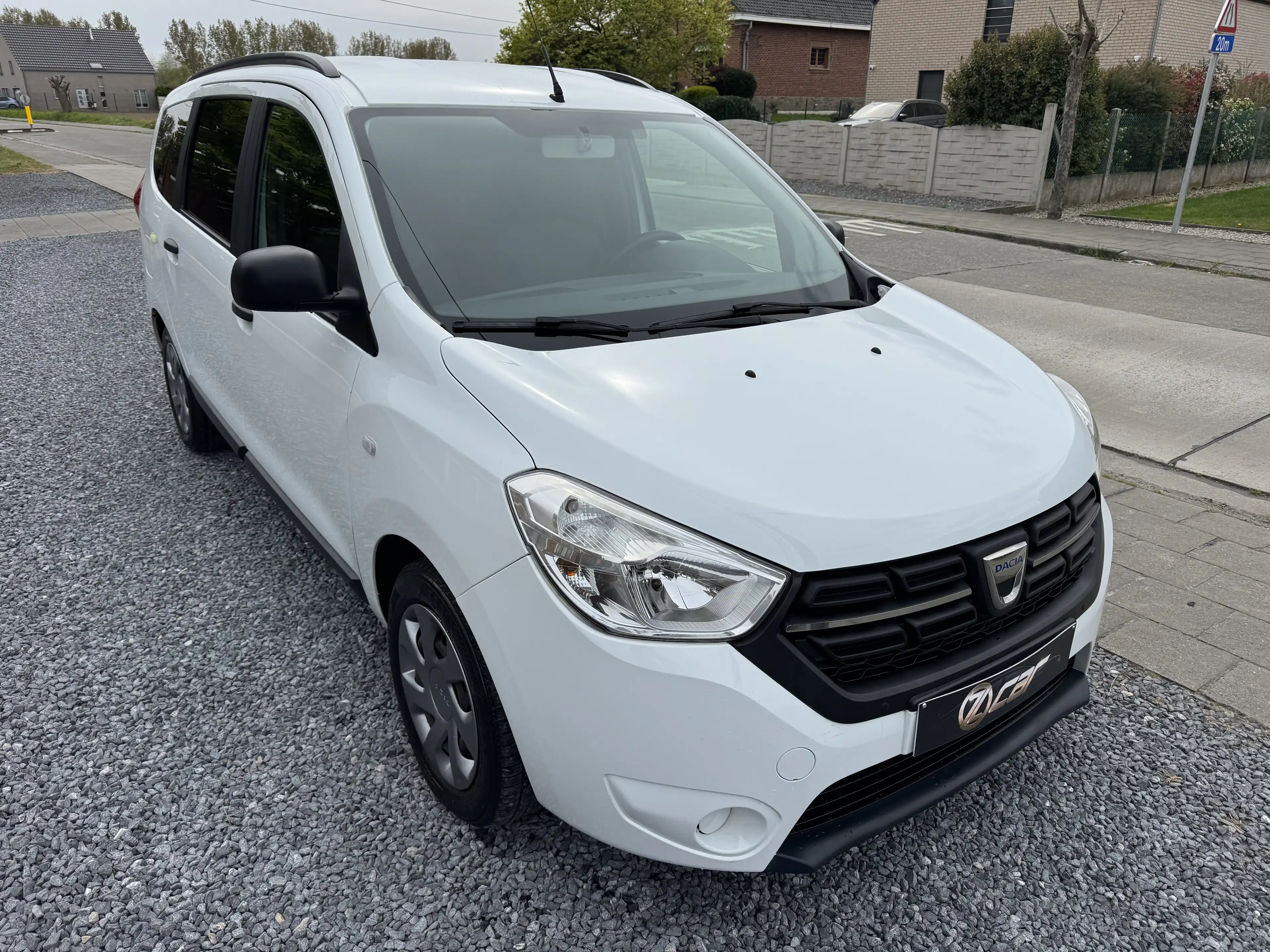 Dacia Lodgy Lodgy 1.5 Blue dCi Comfort 7pl.NAVI/CLIM/GARANTIE — photo 2