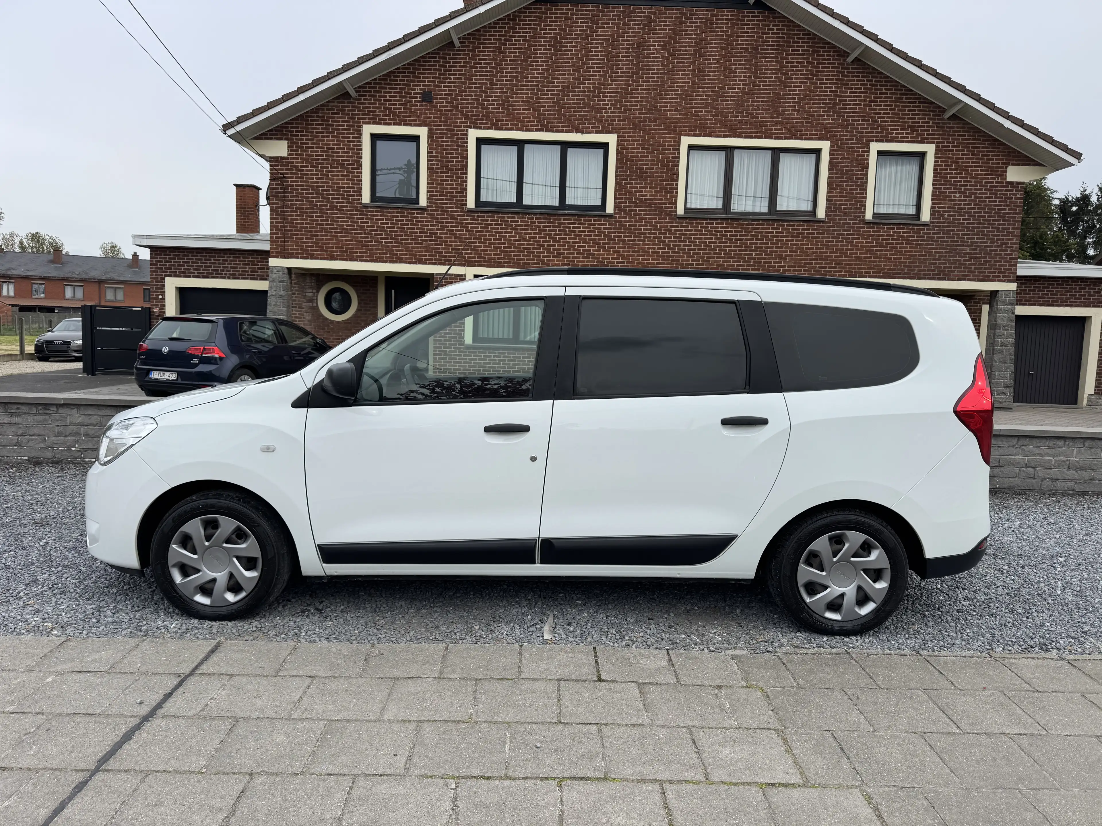 Dacia Lodgy Lodgy 1.5 Blue dCi Comfort 7pl.NAVI/CLIM/GARANTIE — photo 4