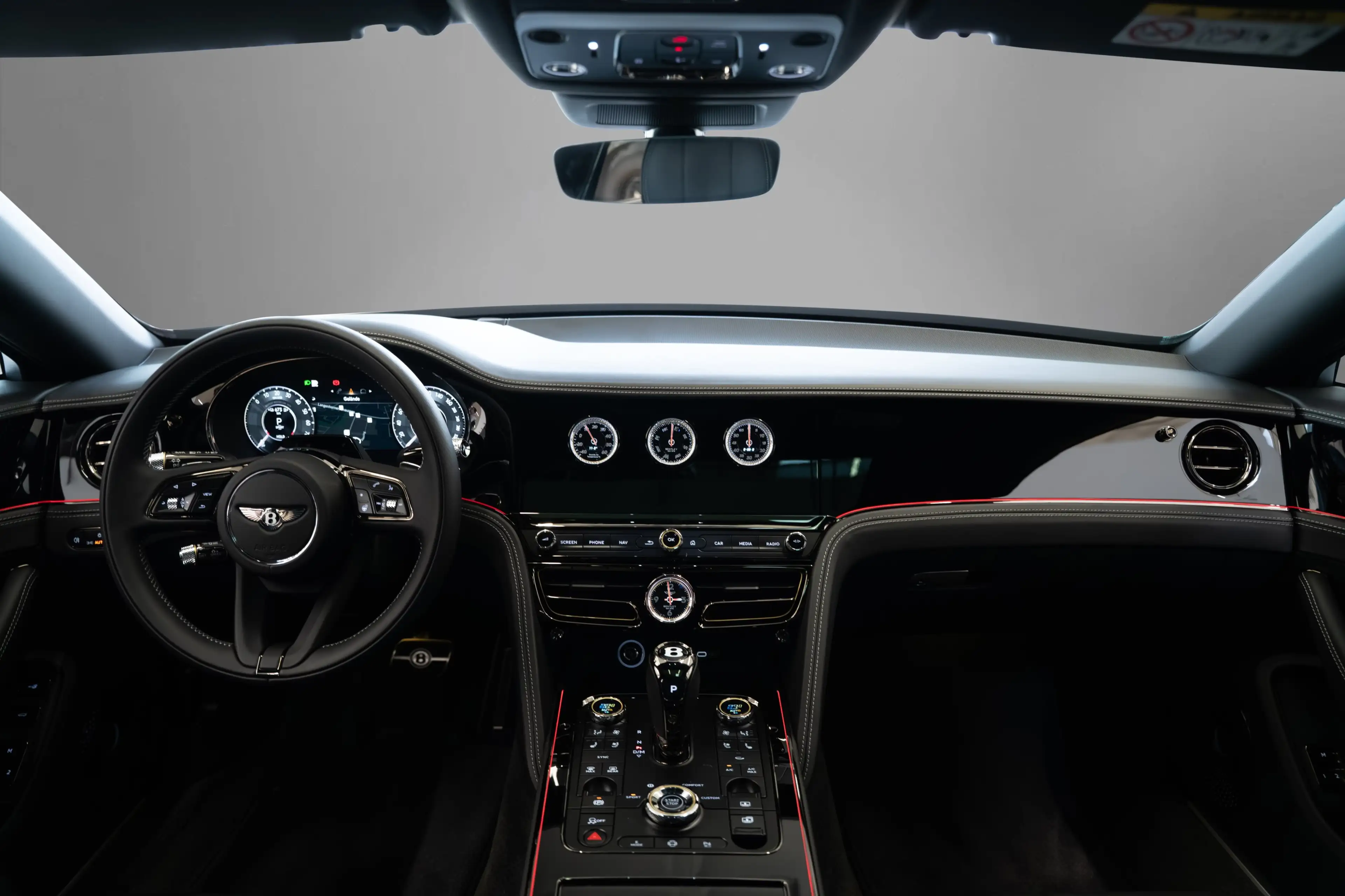 Bentley Flying Spur V8 Hybrid — photo 15