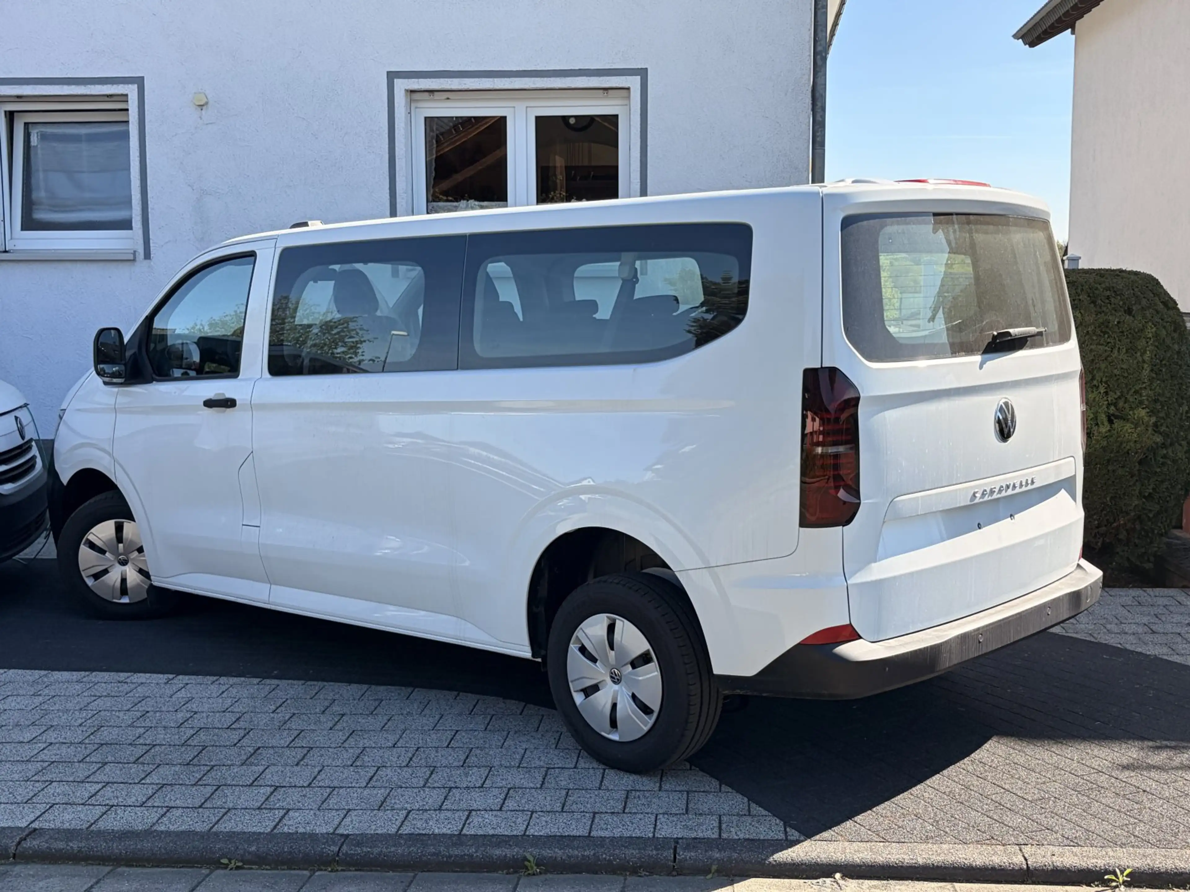 Volkswagen T7 Caravelle L2 Lang 8 Sitze AHK Klimaautomatik+++ — photo 3