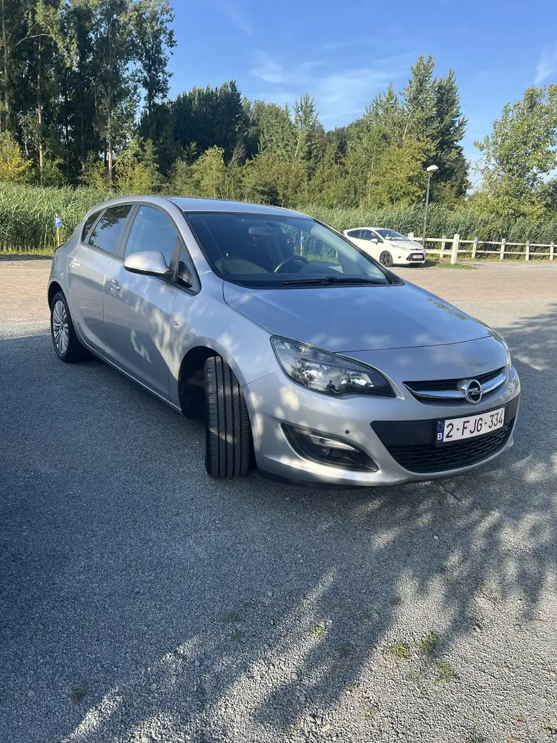 Opel Astra 1.6 benzine euro 5b - 2