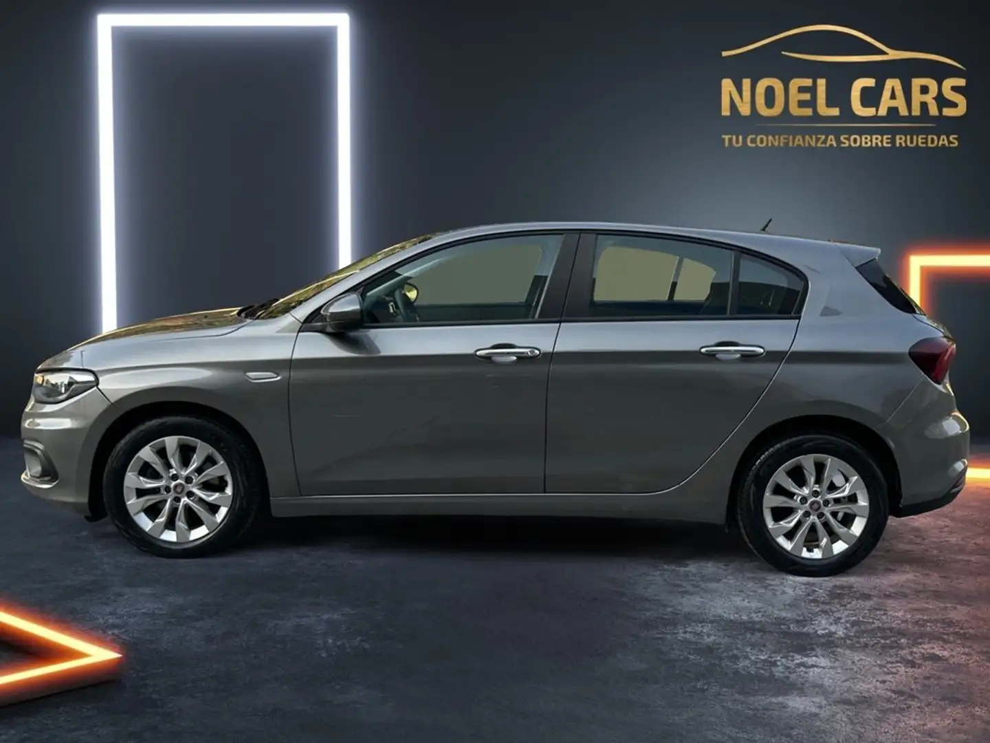 Fiat Tipo 1.4 16v Easy 70kW (95CV) gasolina 5p. Gris - 2