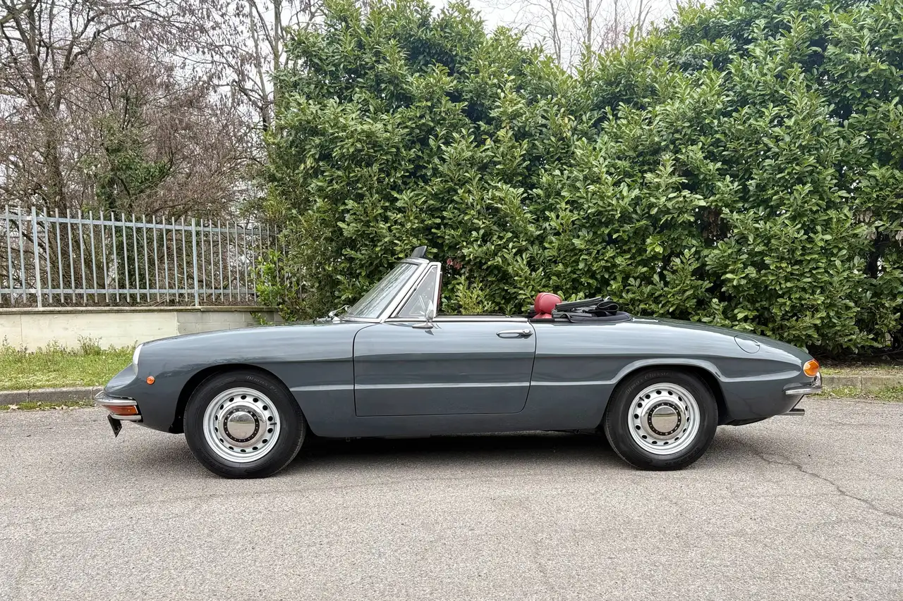 Alfa Romeo Spider 1750 Veloce 1ª Serie America, foto 3