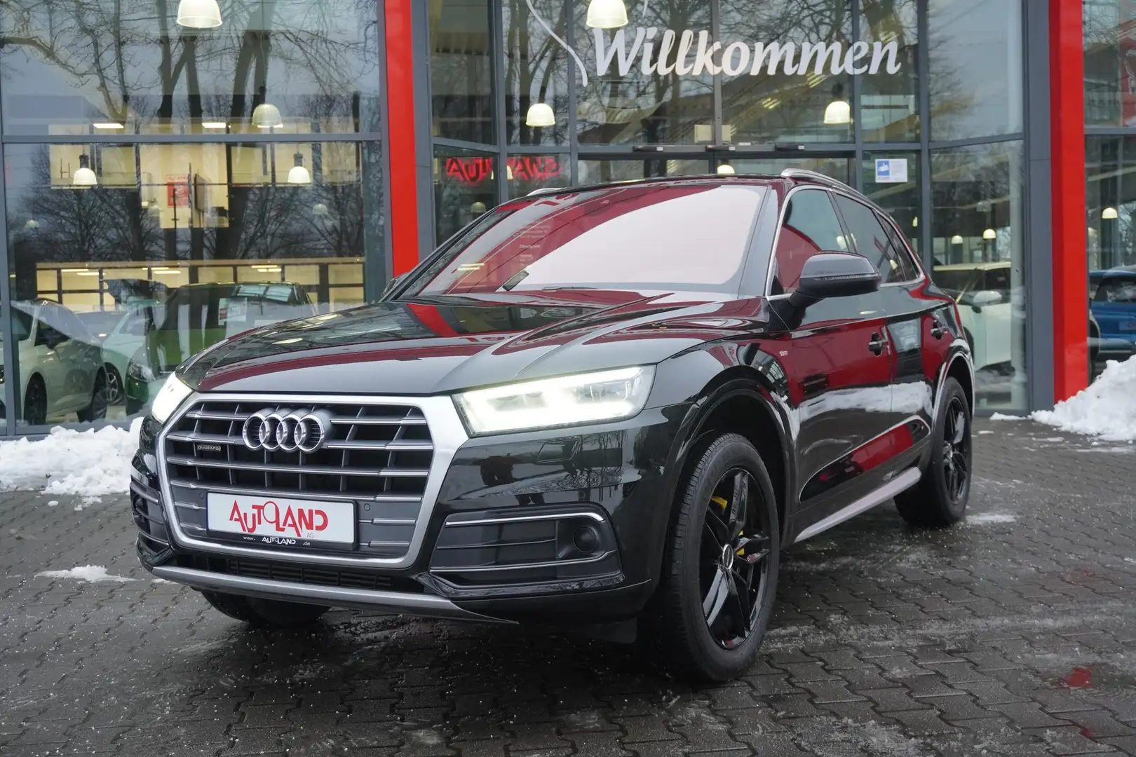 Audi Q5 2.0 TFSI Quattro S-Line+ LED AHK ACC Kamera Schwarz - 2