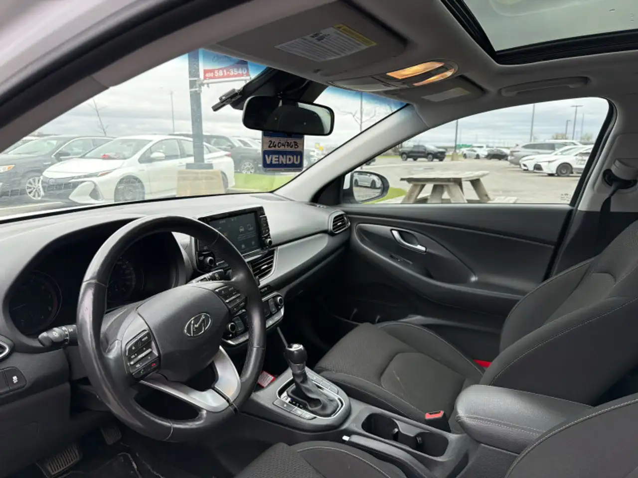 Hyundai ELANTRA снимка Hyundai ELANTRA