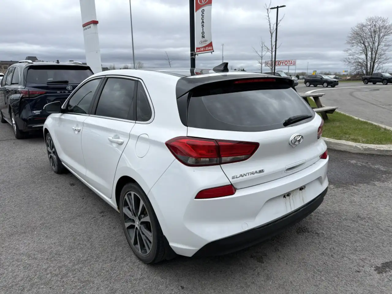 Hyundai ELANTRA снимка Hyundai ELANTRA
