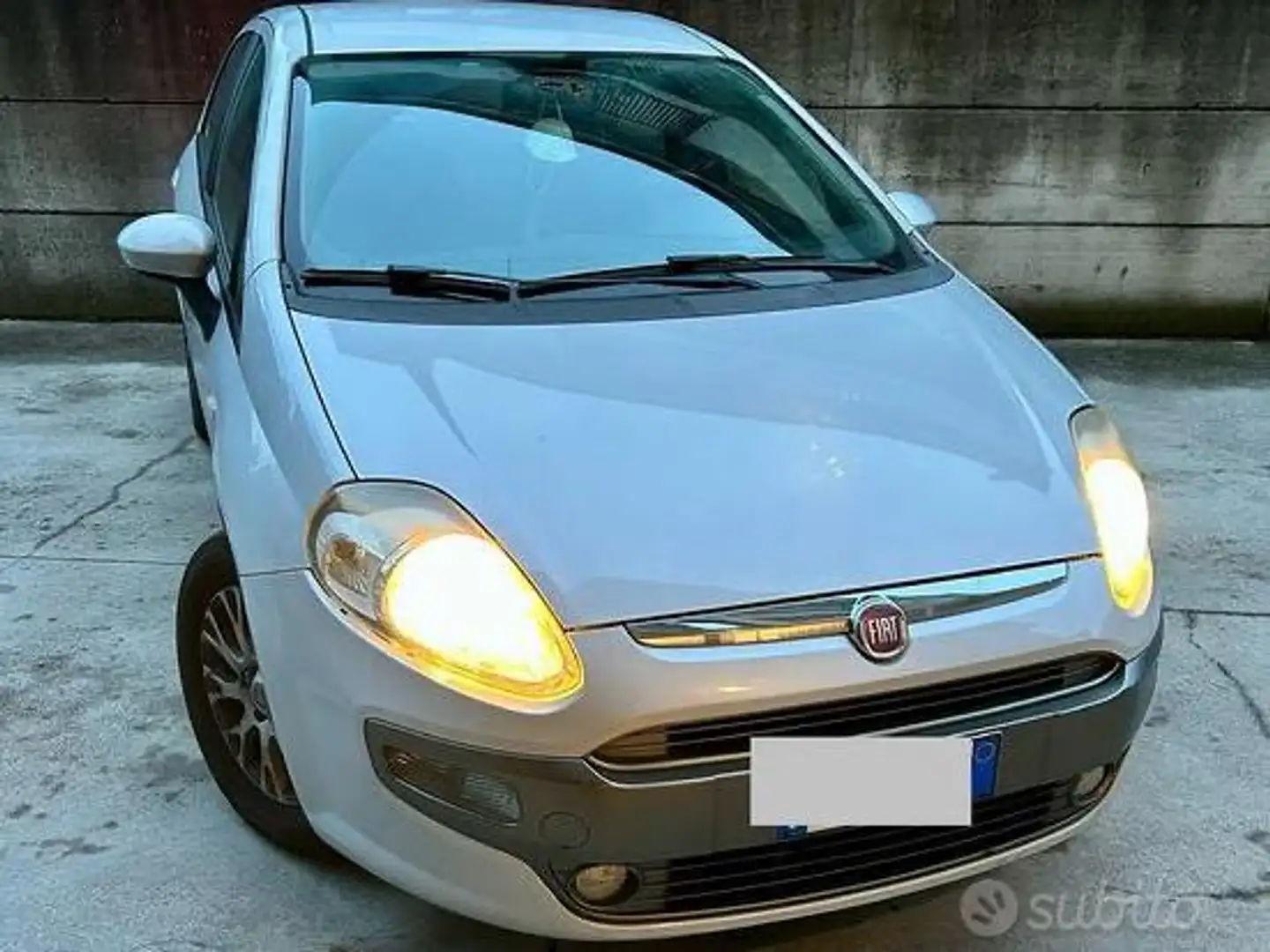 Fiat Punto Evo emotion dualogic 1.3 95cv Beyaz - 2
