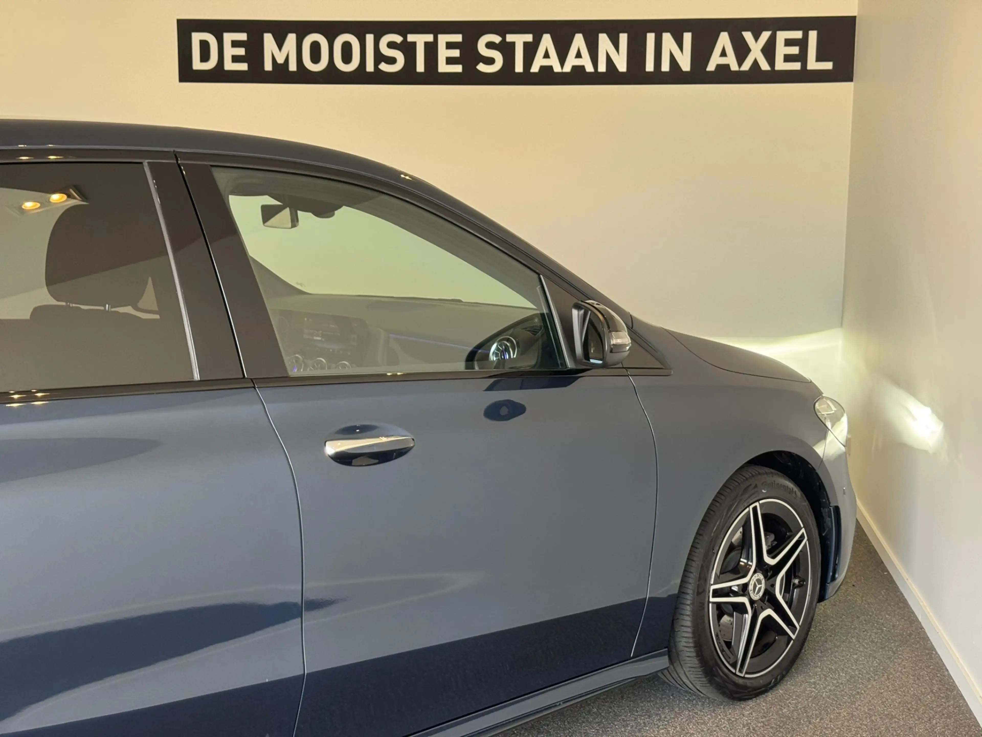 Mercedes-Benz B 250 e Business Solution AMG — photo 14