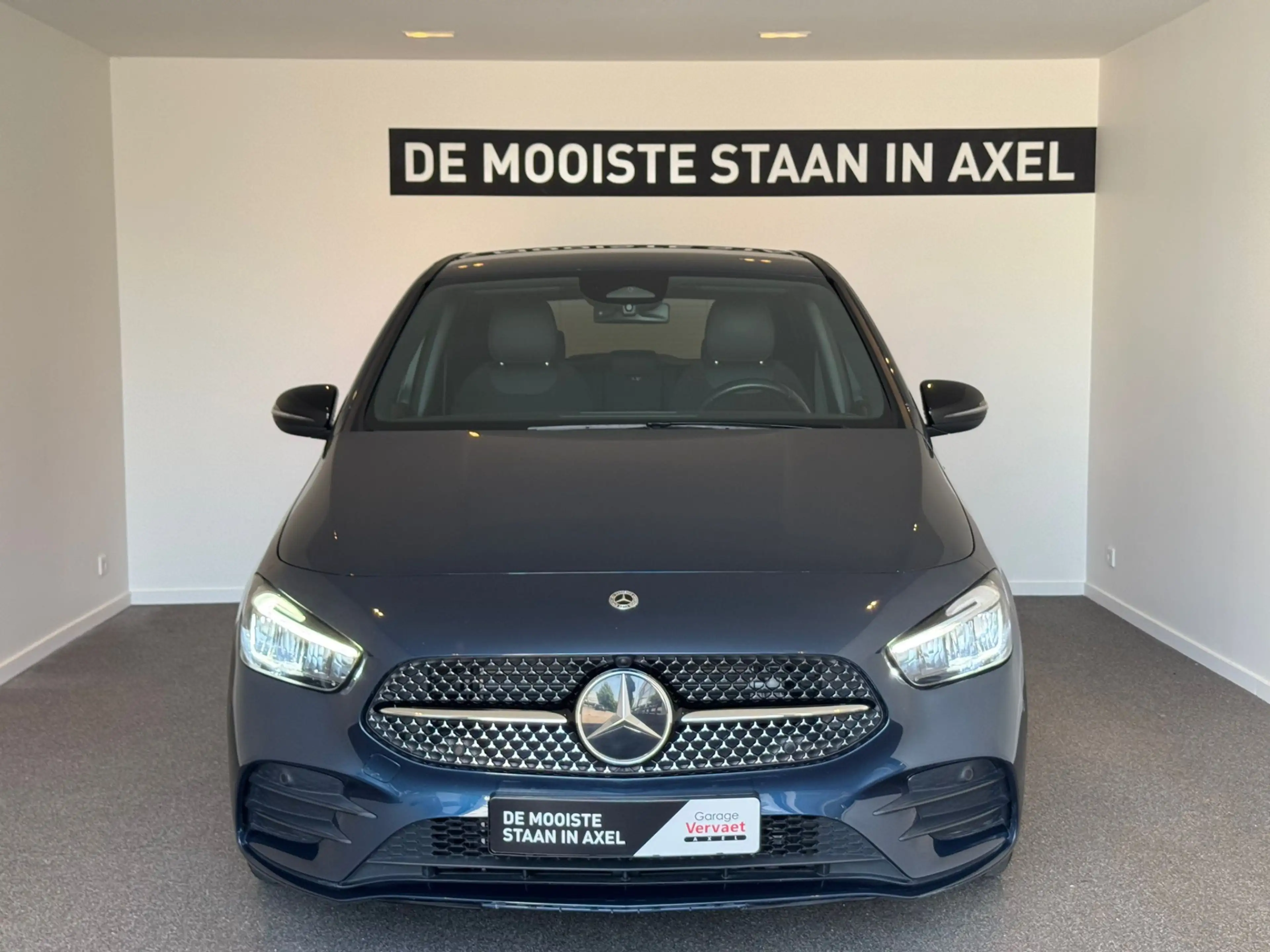 Mercedes-Benz B 250 e Business Solution AMG — photo 12