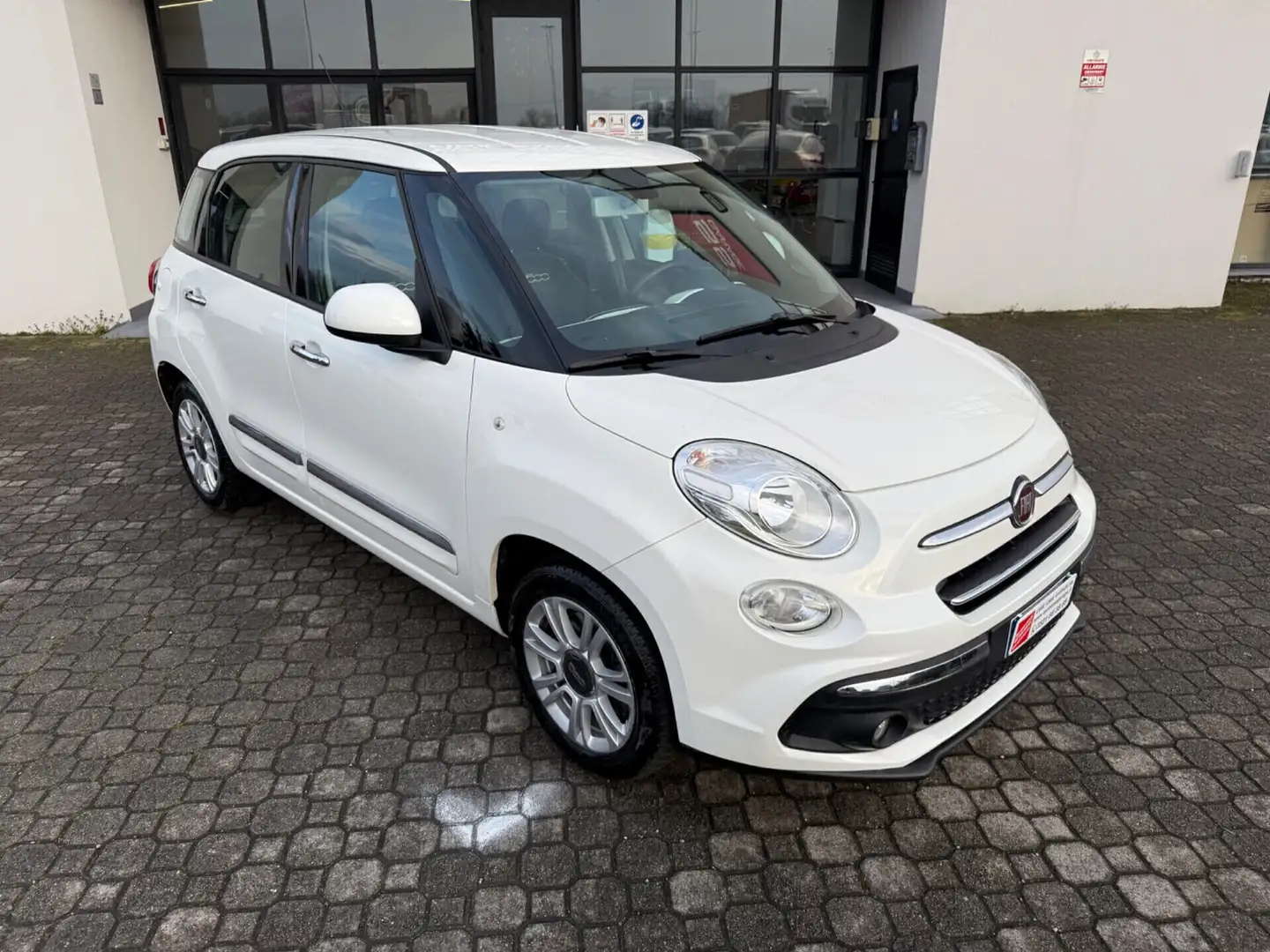 Fiat 500L 1.4 T-Jet 120 CV GPL Lounge Wit - 2