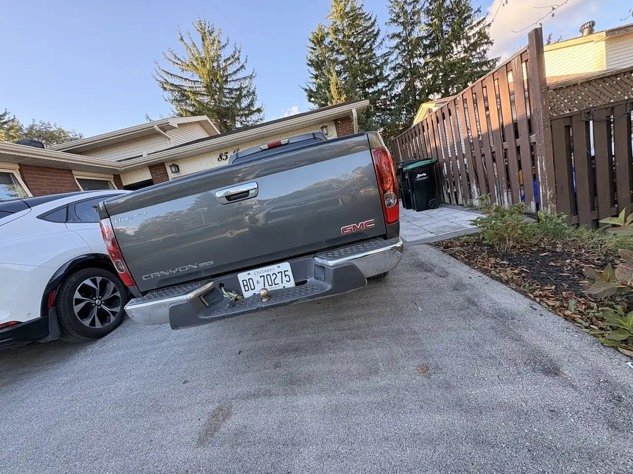 GMC Canyon снимка GMC Canyon