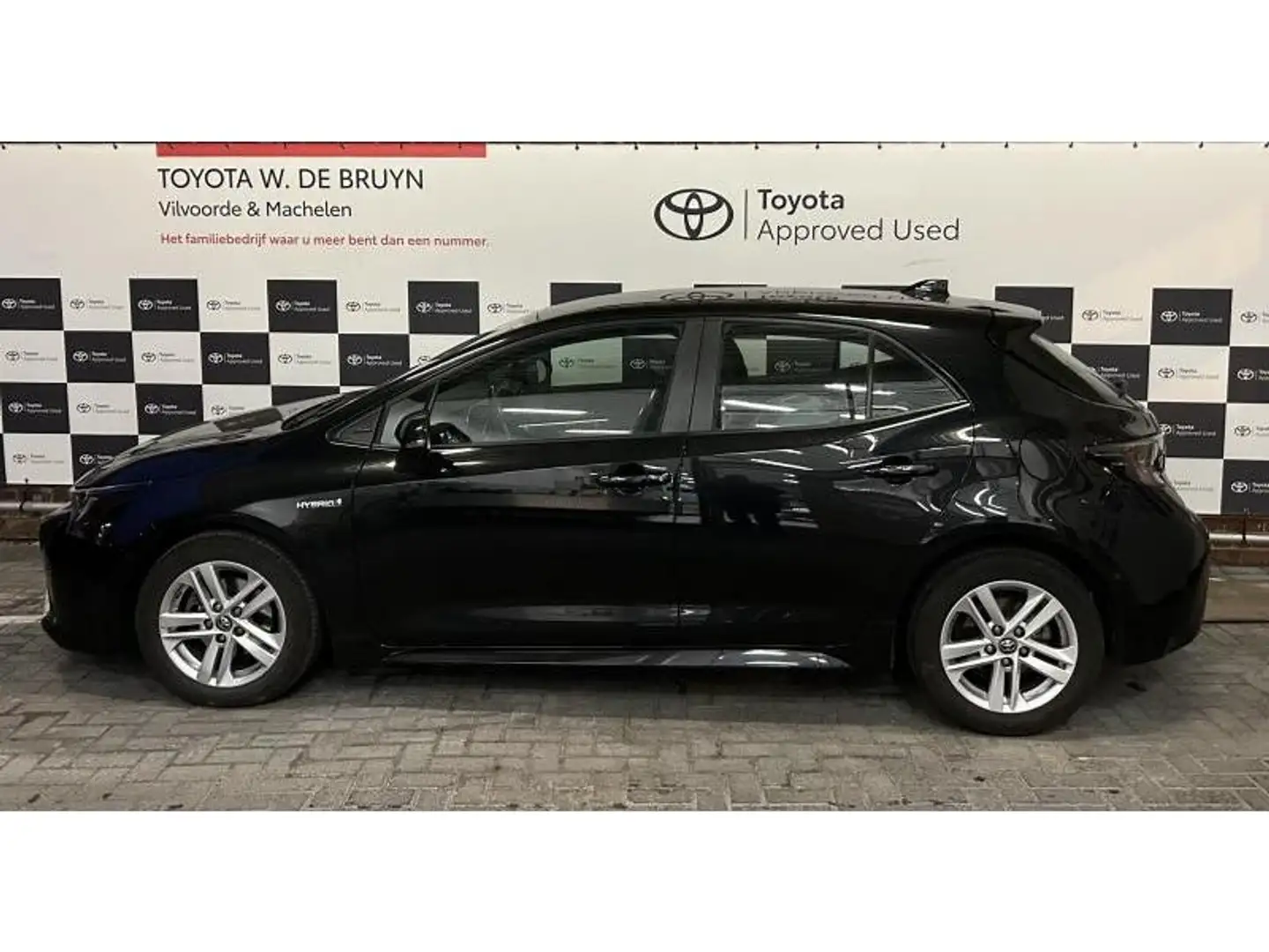 Toyota Corolla Dynamic Black - 2