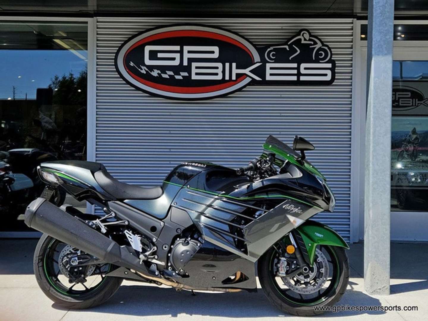 2019 Kawasaki Ninja ZX-14R | $ 12,500 | 9,651 km Sport for sale by