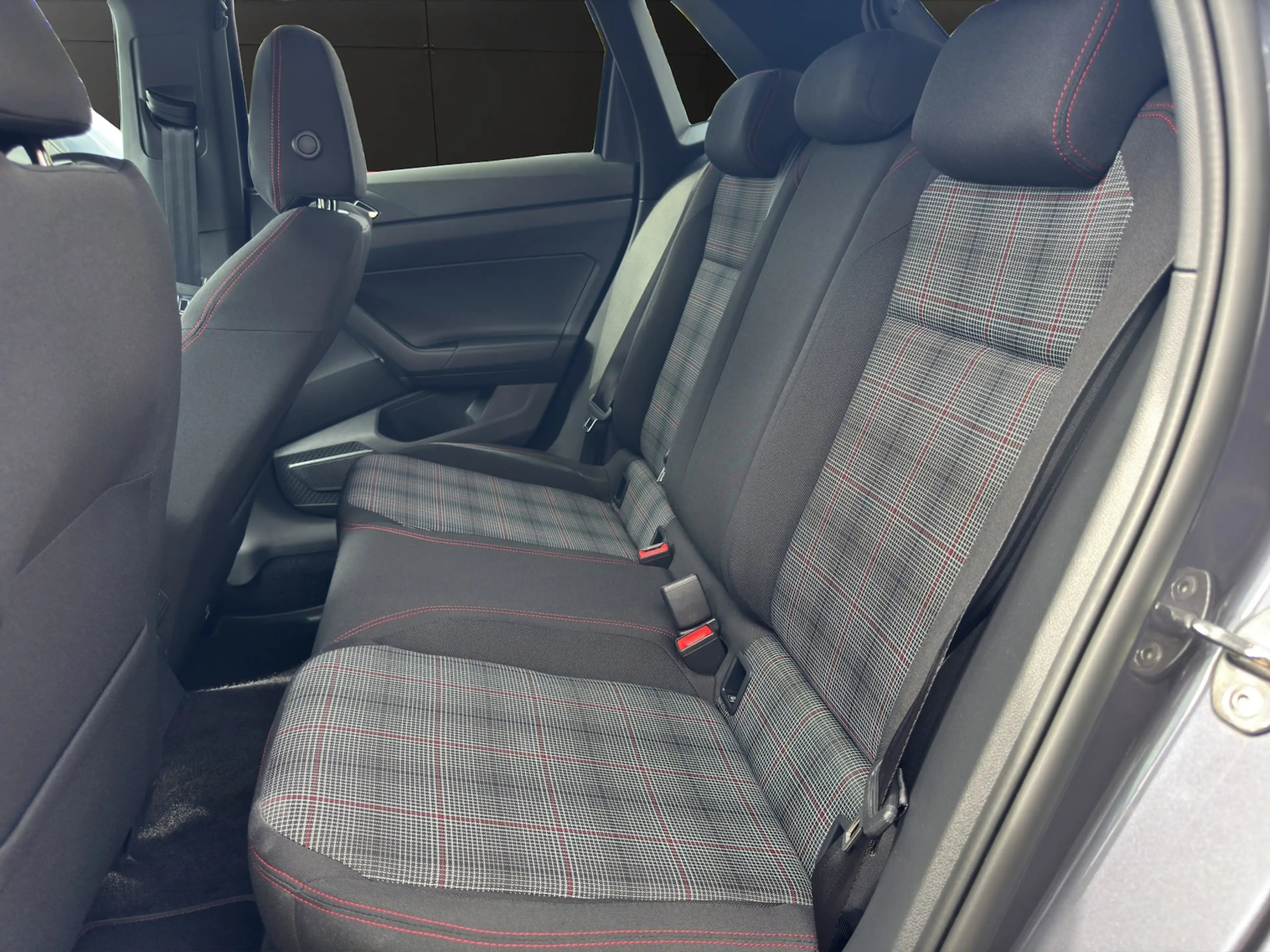 Volkswagen Polo GTI *Matrix-LED/ACC/SHZG/PDC/Navi-App* — photo 14