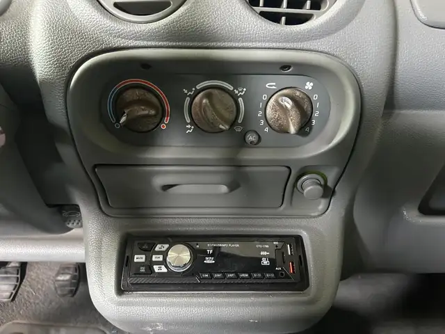Renault Twingo view 10