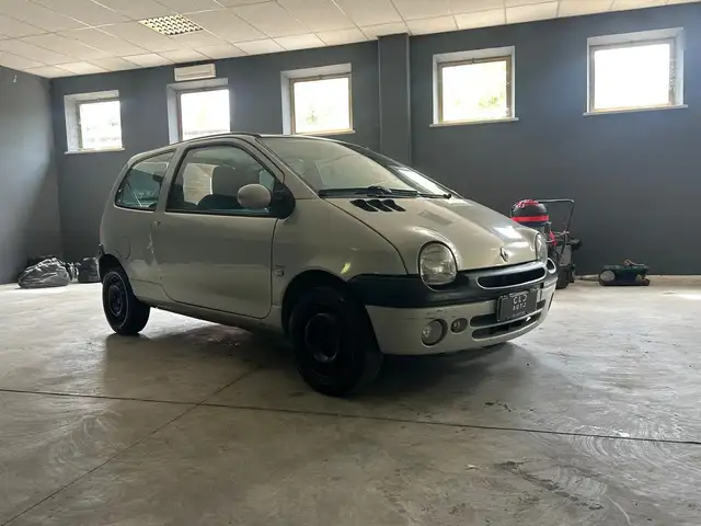 Renault Twingo view 5
