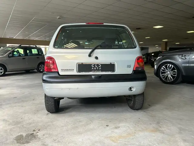 Renault Twingo view 3