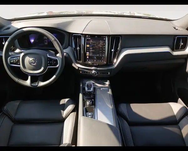 Volvo XC60 view 10