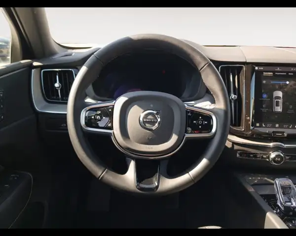 Volvo XC60 view 12