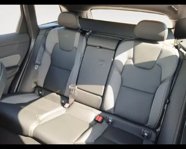 Volvo XC60 view 13
