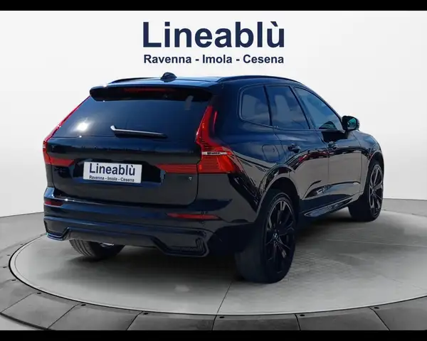 Volvo XC60 view 5