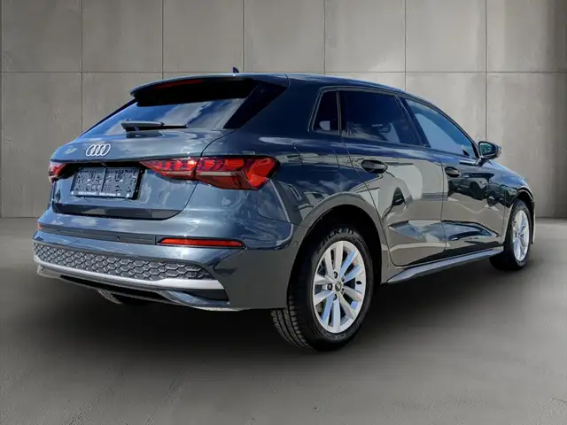 Audi A3 view 4