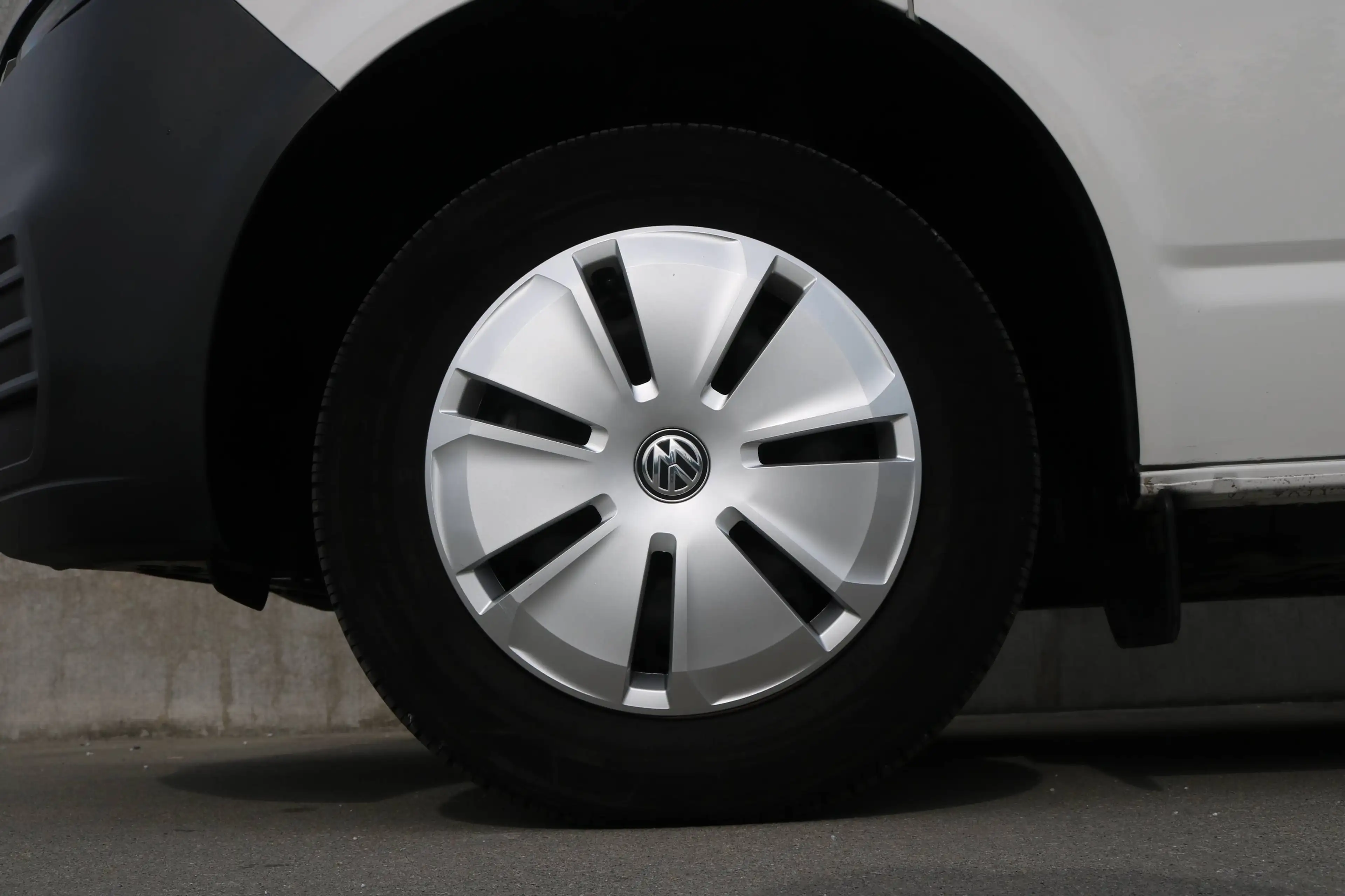 Volkswagen T6.1 Transporter 2.0 Diesel | DOCA | LWB | NAVI | APP-CONNECT | PDC V+A | CRUISE | AIRCO | DAB | 6PL — photo 7