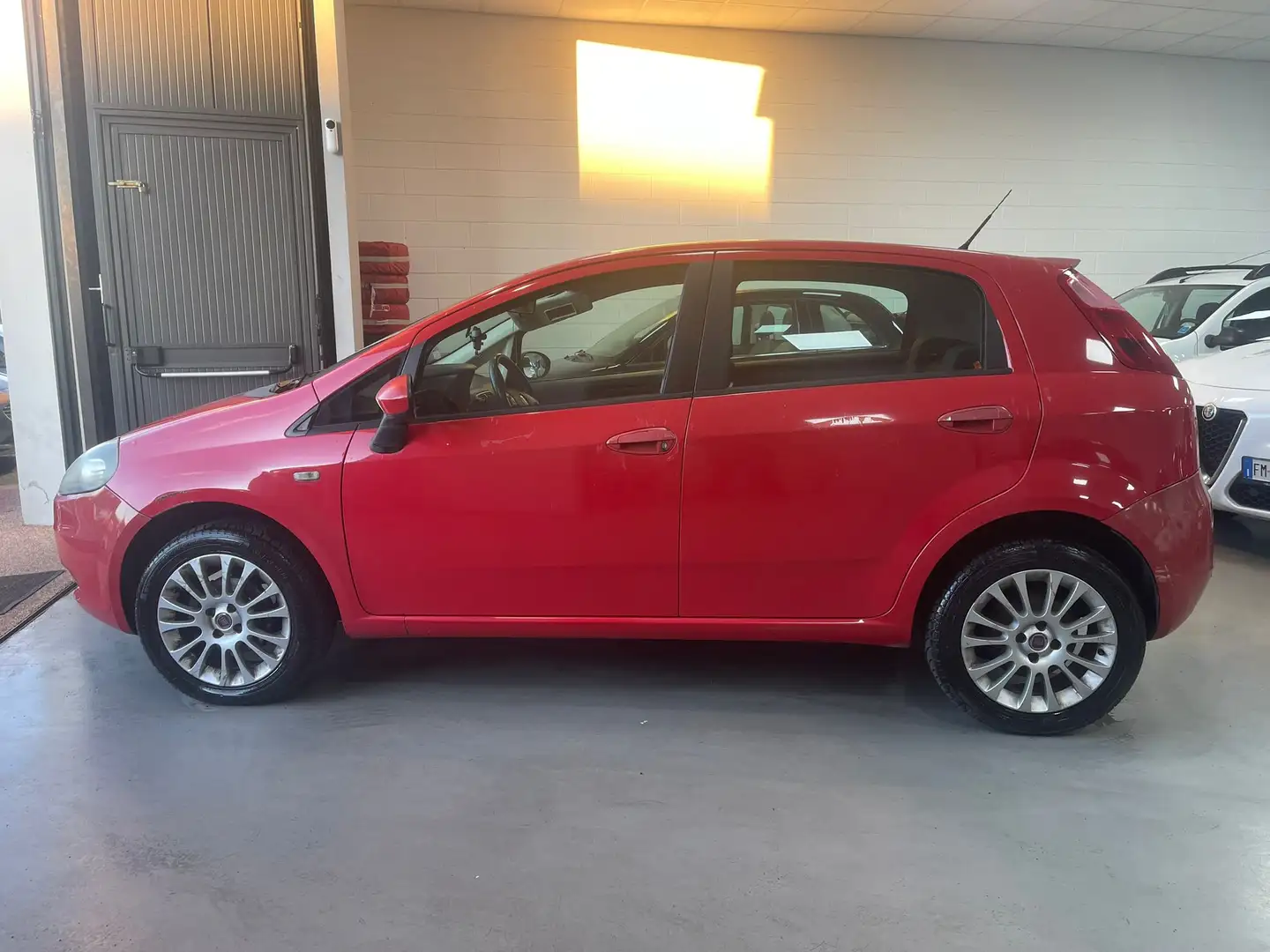 Fiat Grande Punto Grande Punto III 2005 5p 1.4 natural power Dynamic Rot - 2