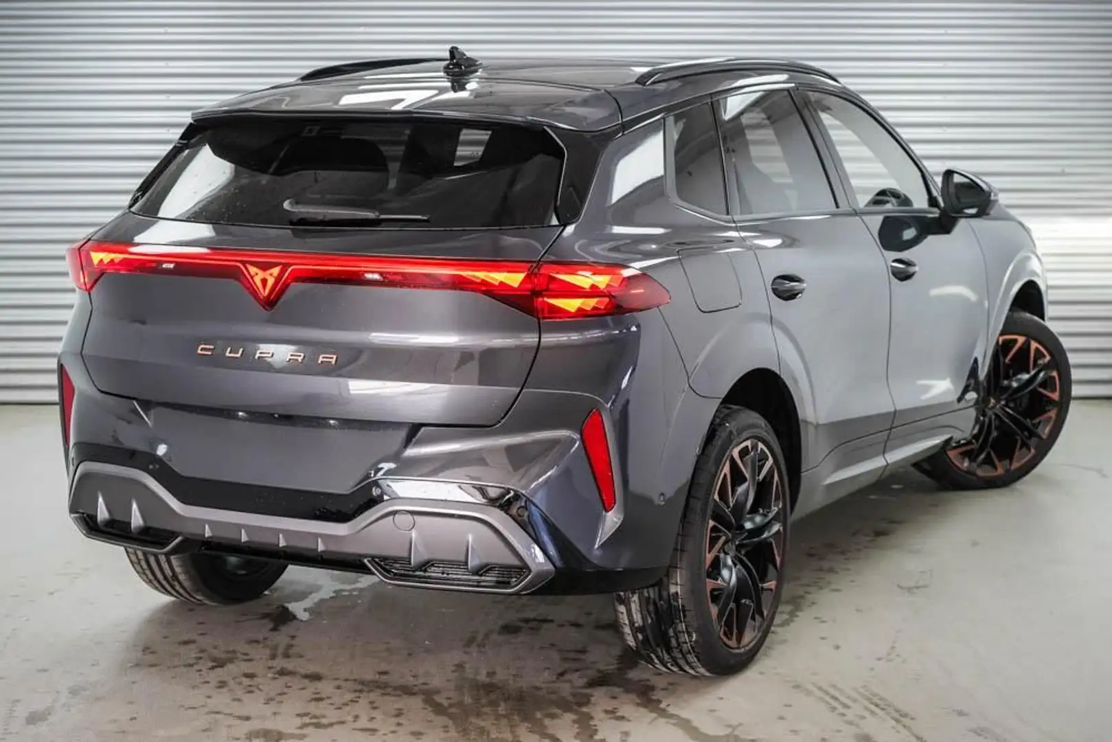 CUPRA Terramar 2,0 TSI DSG 4Drive VZ - LAGER Grau - 2