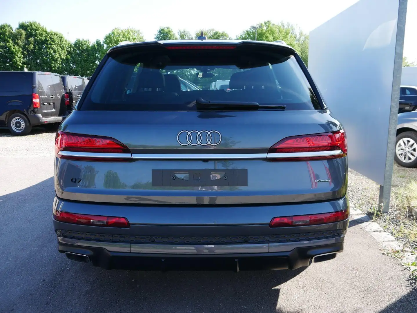Audi Q7 S line 50 TDI*4X4*7-SITZE*AHK*PANO*22 ZOLL*LED*... Grau - 2