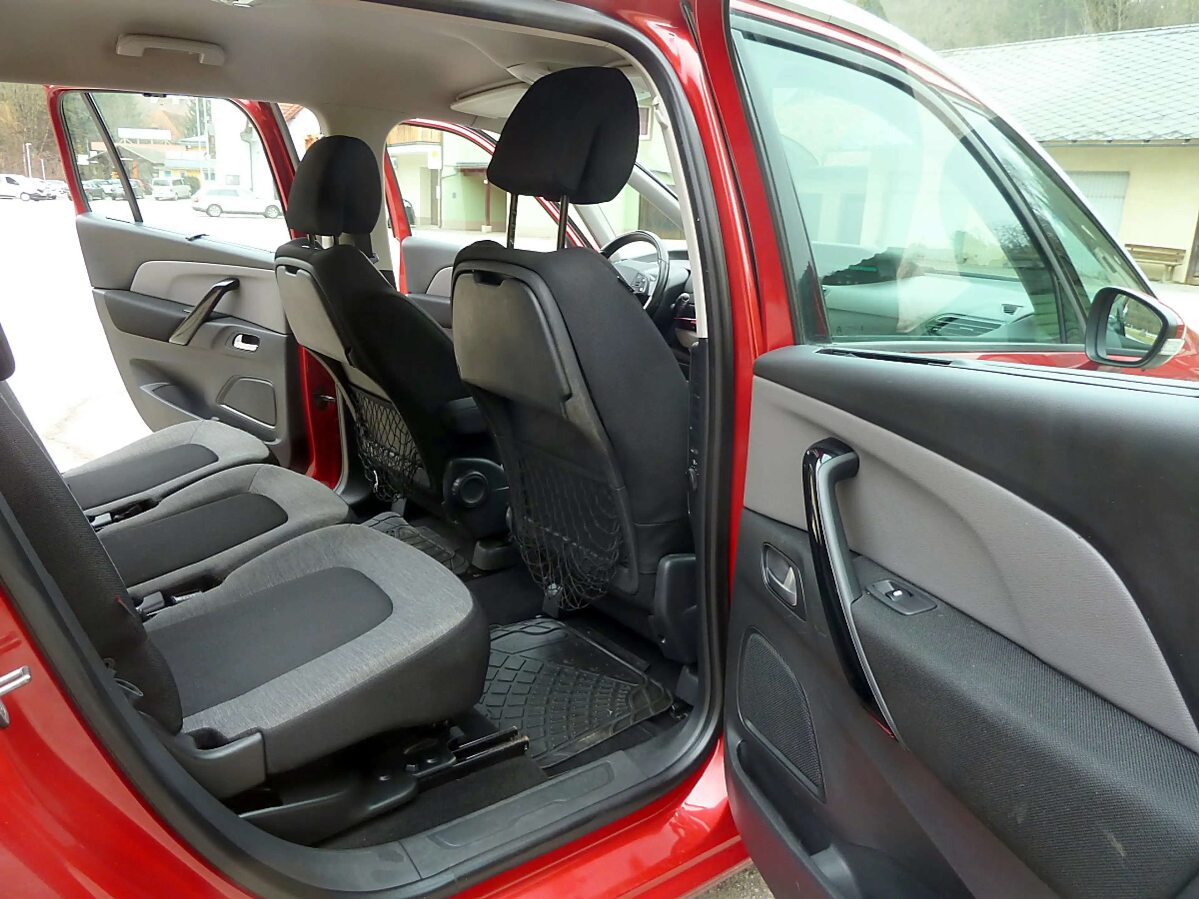 Citroen Grand C4 Picasso BlueHDi 120 S&S 6-Gang Intensive — photo 9