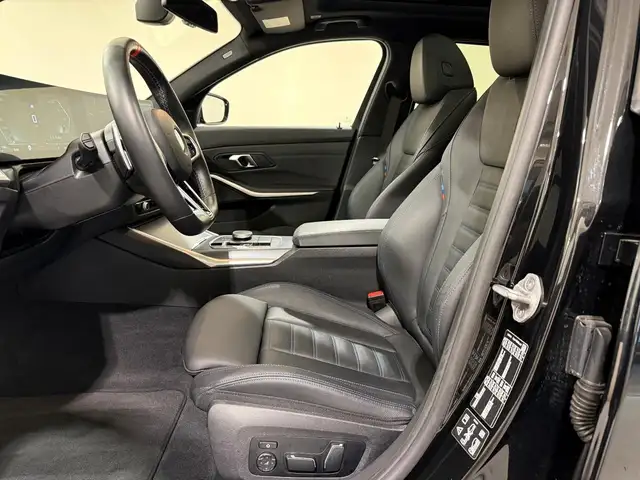 BMW 3 Series view 9