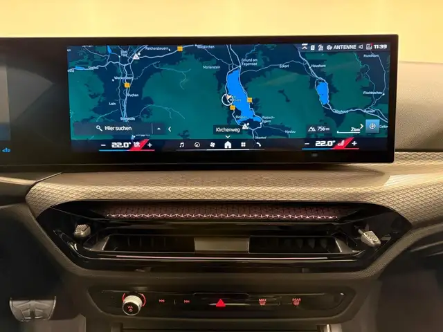 BMW 3 Series view 11