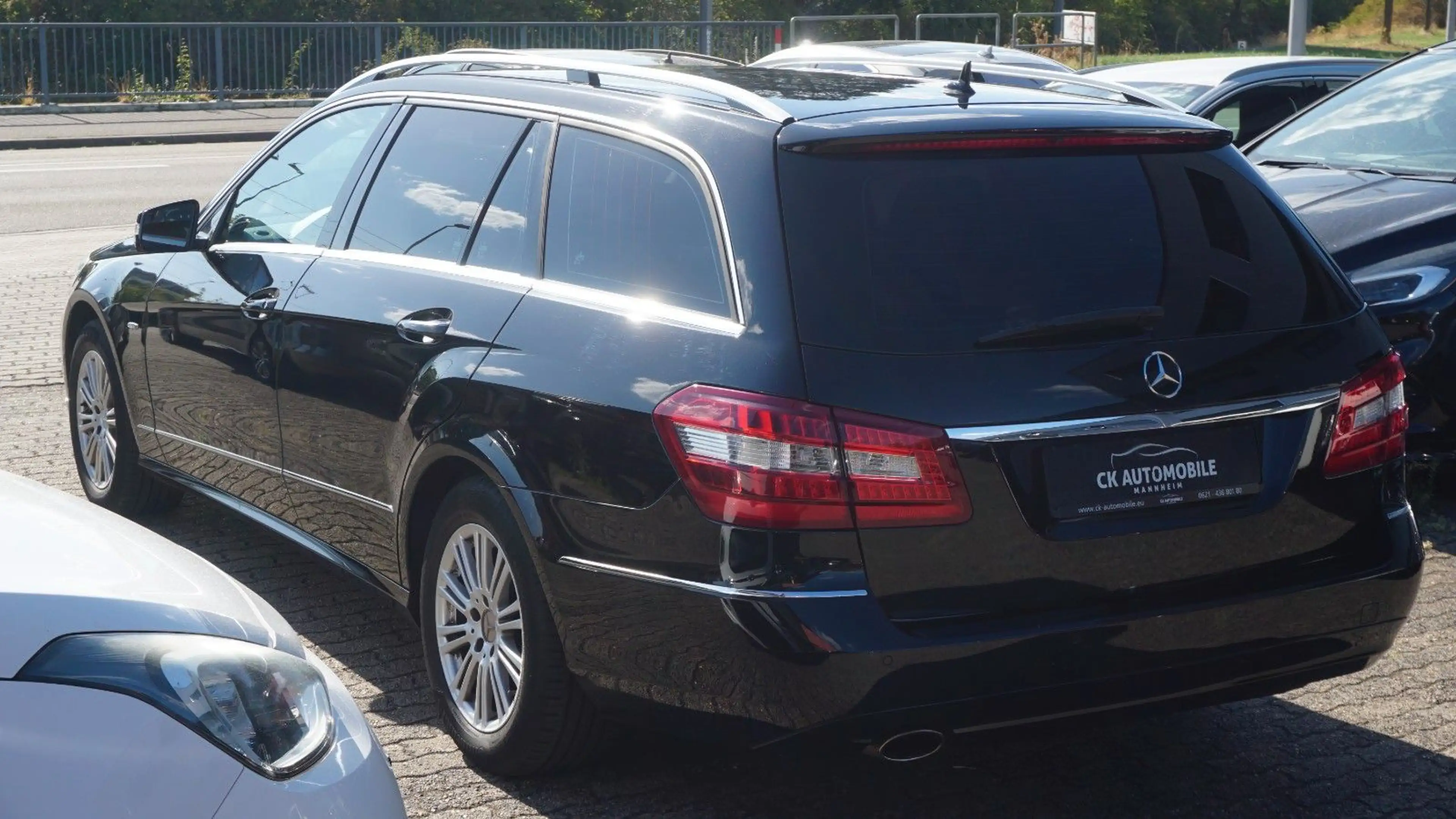 Mercedes-Benz E 200 CGI BlueEfficiency*AUTOMATIK*TEMPO*SHZ*TOP — photo 6