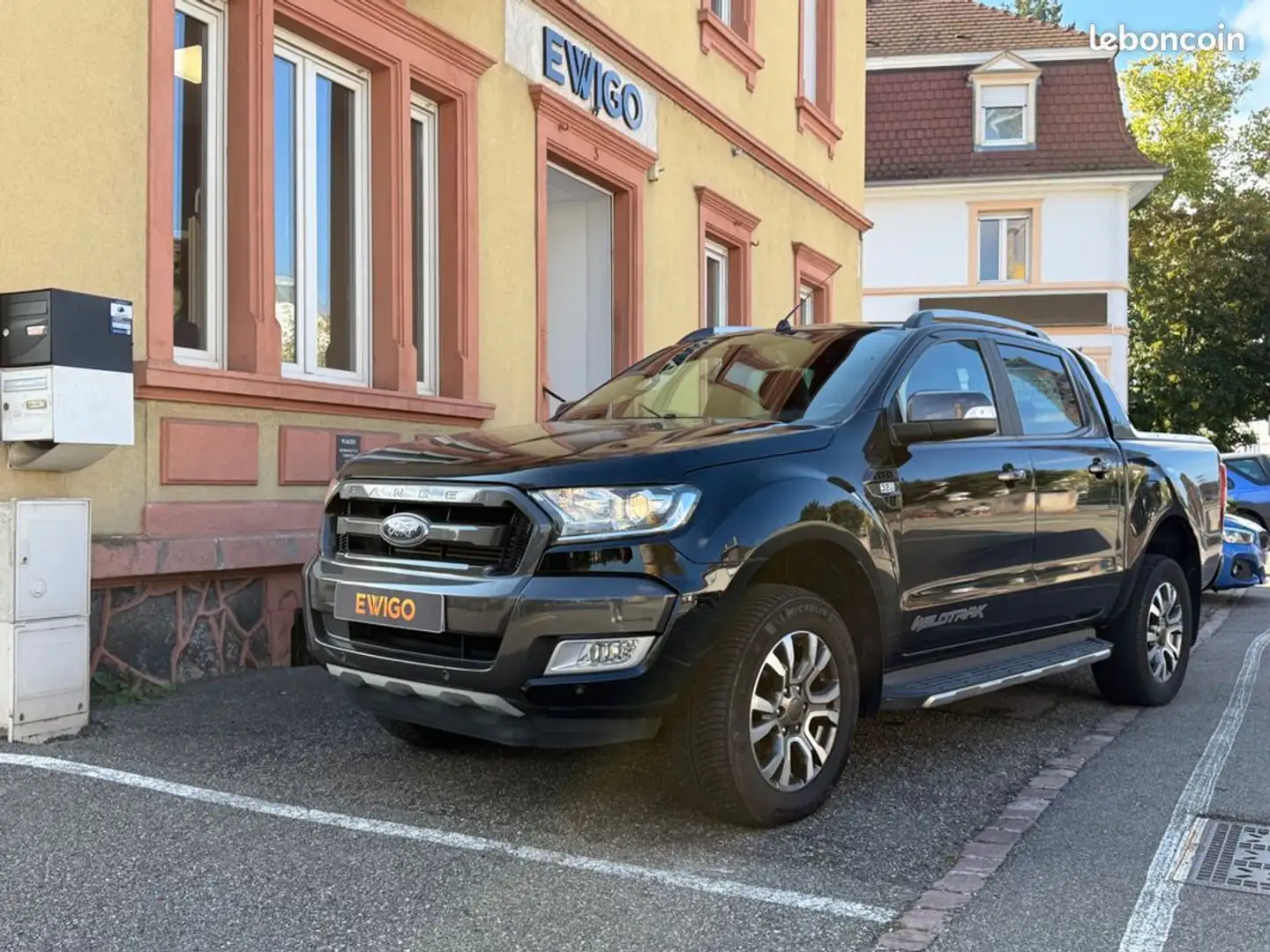 Ford Ranger double cabine 3.2 tdci 200 wildtrak 4x4 bva camera de recul 4 pneus neuf garantie 6 mois Zwart - 1