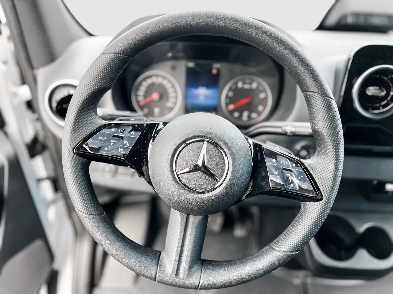 Mercedes-Benz Sprinter снимка Mercedes-Benz Sprinter