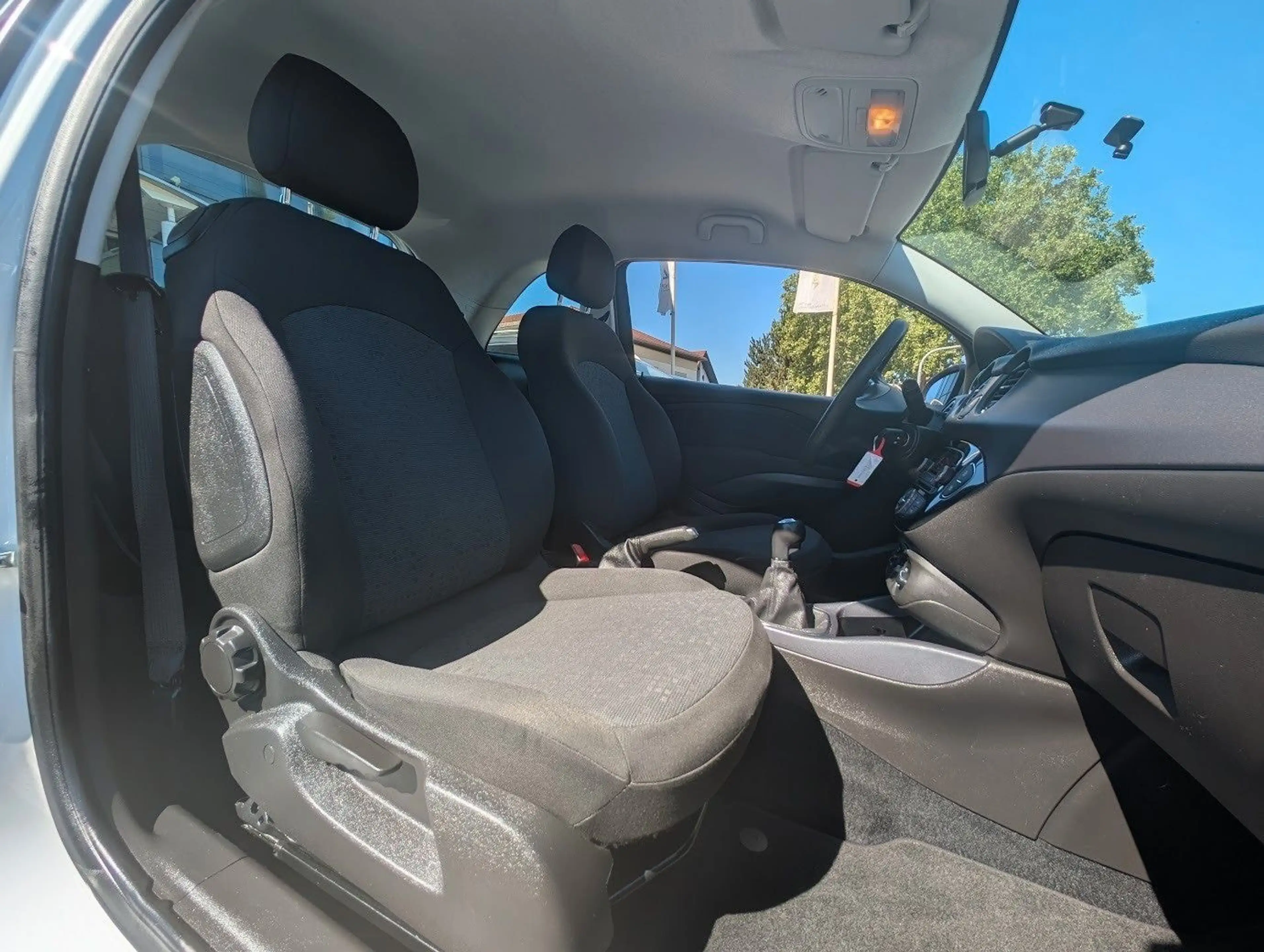 Opel Adam Adam 1.2 Essentia BT. USB. Berganfahrassist — photo 11